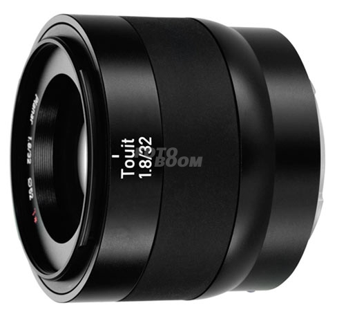32mm f/1.8 Touit Sony E-mount. 32mm f/1.8 Touit Sony E-mount.