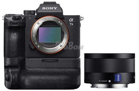 Alpha A7MIII + 35mm f/2.8 FE ZA + VG-C3M - BLACK FRIDAY SONY