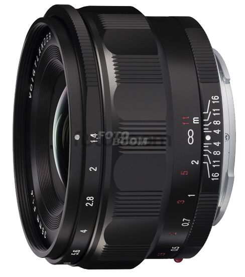 35mm f/1.4 Nokton Classic Sony E